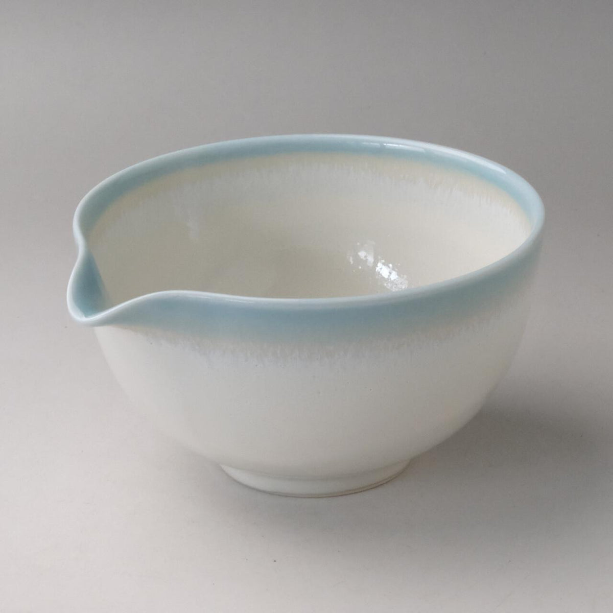 Sky Blue Rim Katakuchi Matcha Bowl with Spout