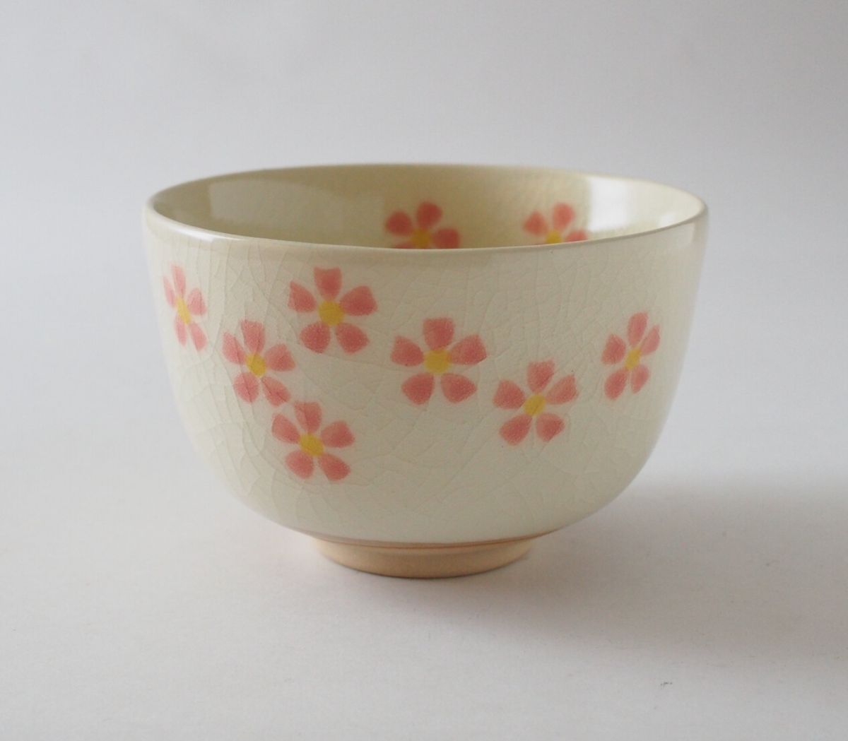 Hana-chirashi White Matcha Bowl (Made in Japan)