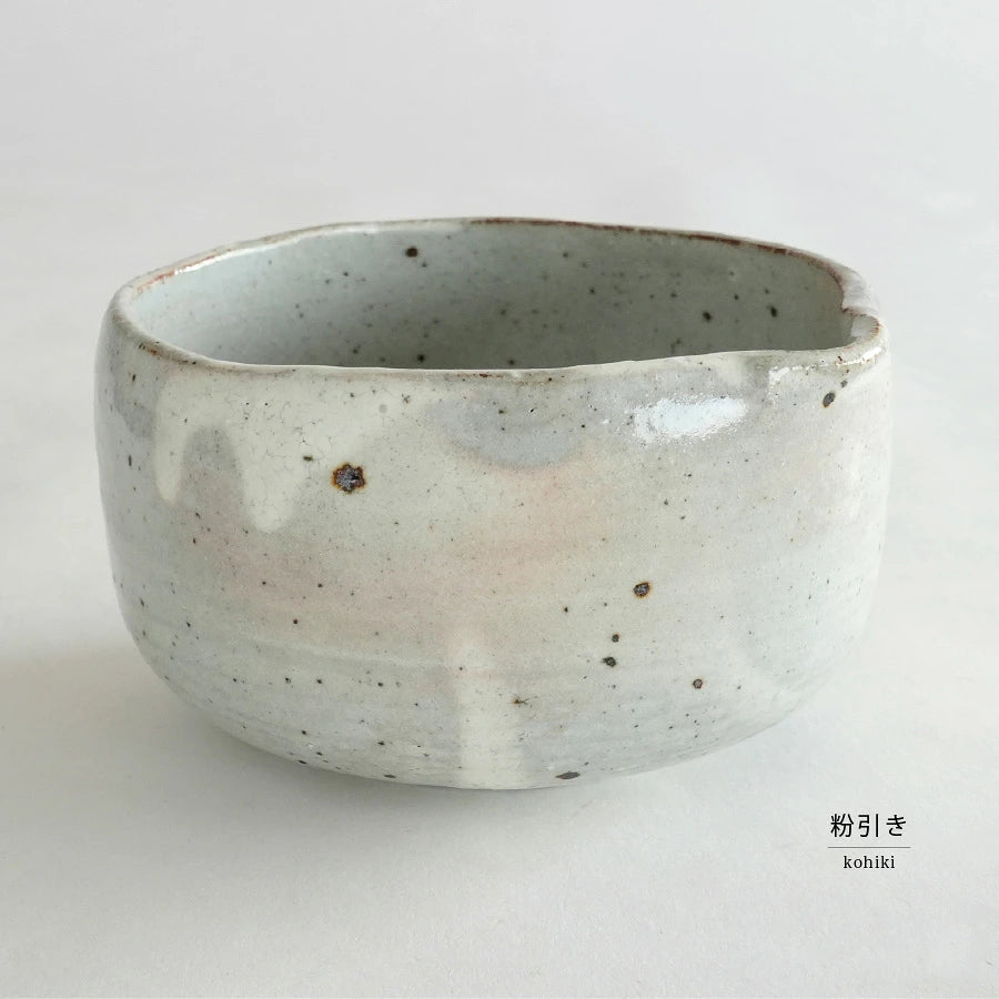 *Preorder* SALIU HYOZANGAMA Japanese Matcha Bowl with pouring spout (Made in Japan)
