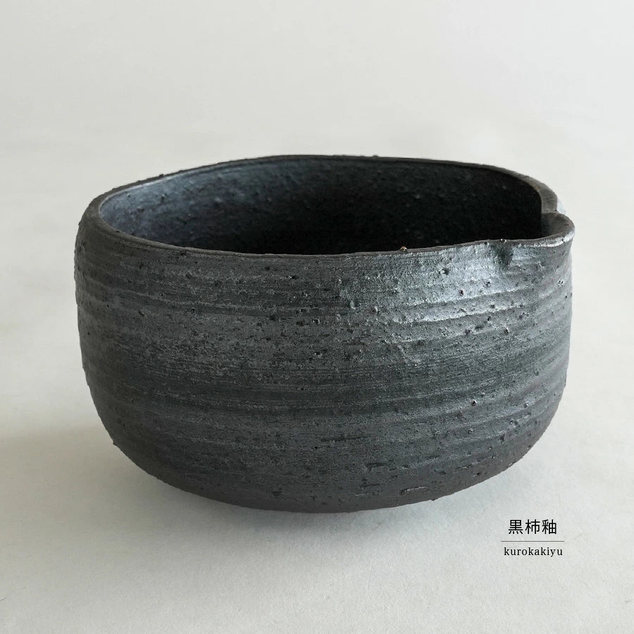 *Preorder* SALIU HYOZANGAMA Japanese Matcha Bowl with pouring spout (Made in Japan)