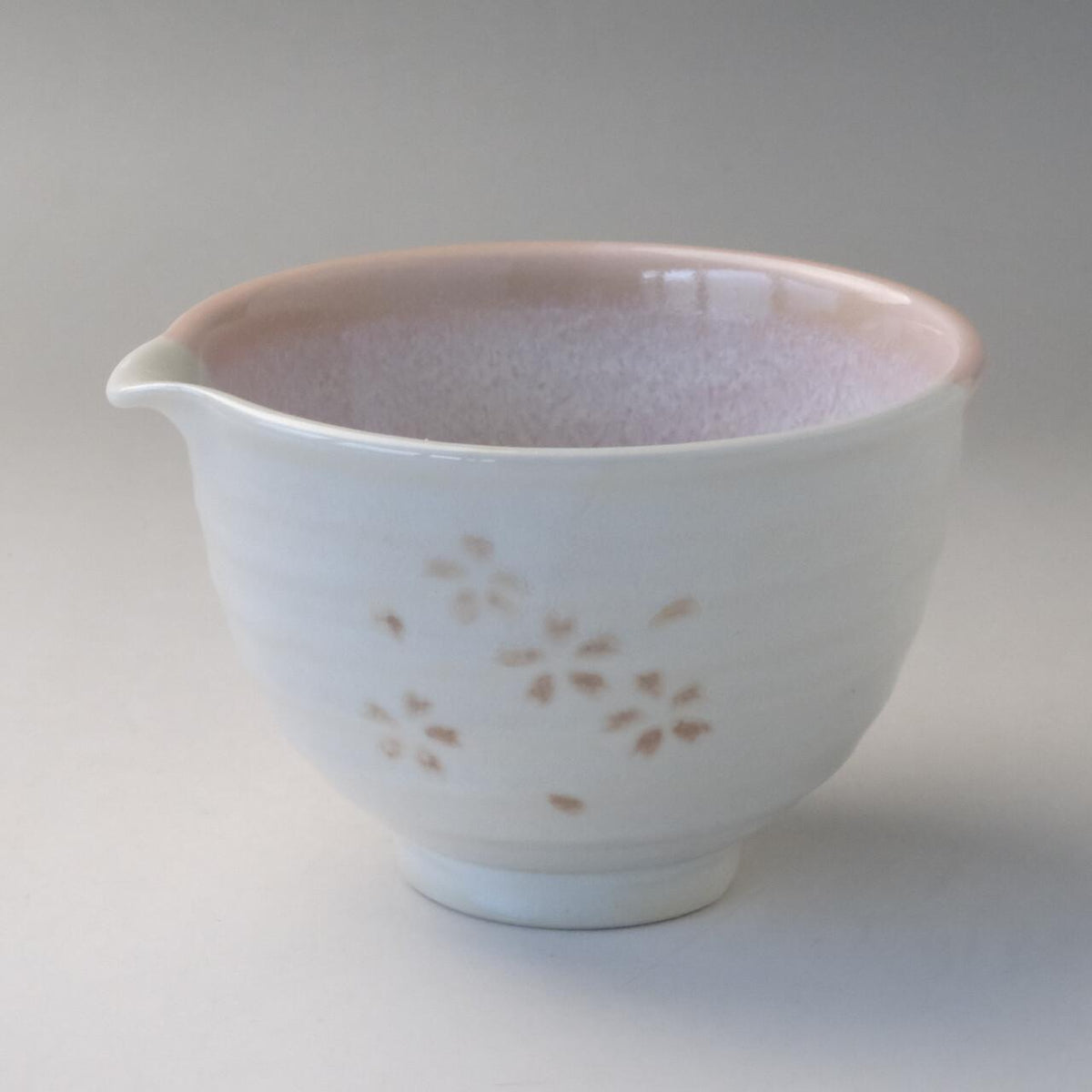 Sakura Katakuchi Matcha Bowl with Spout – White