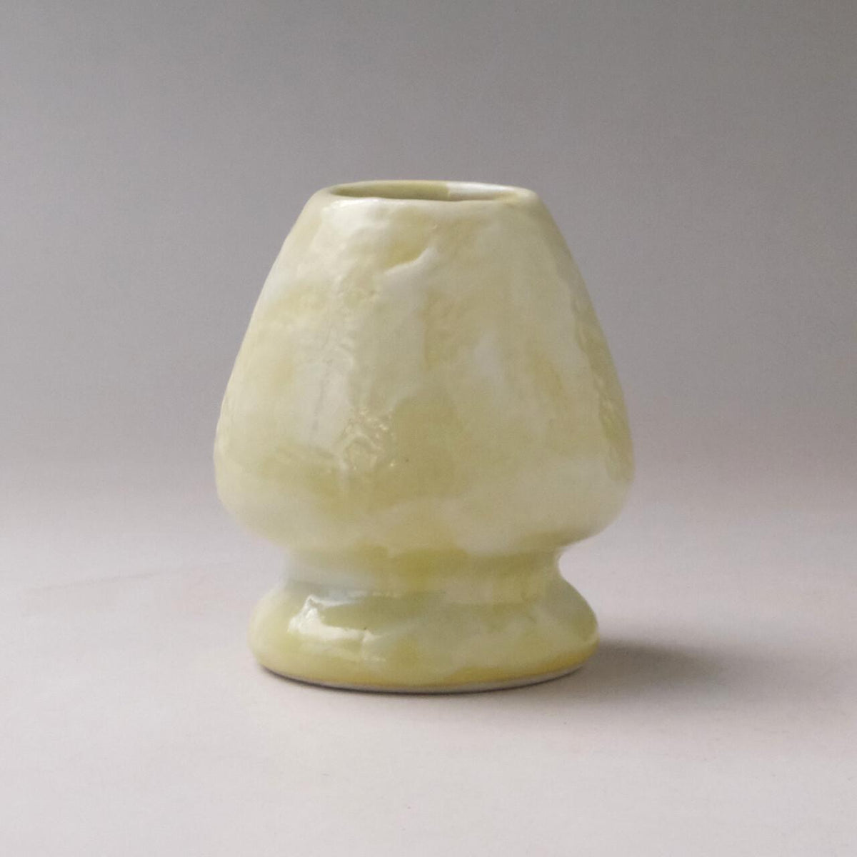 Pastel Chasen Stand – Light Green / Pink / Yellow / Lavender – Yellow